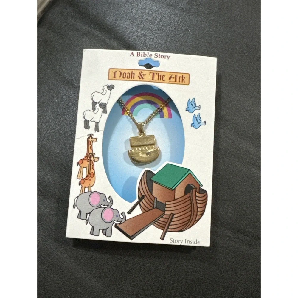 Noah's Ark Necklace - Bible Story - Charm Pendant Jewelry The Arc - Kids Gift